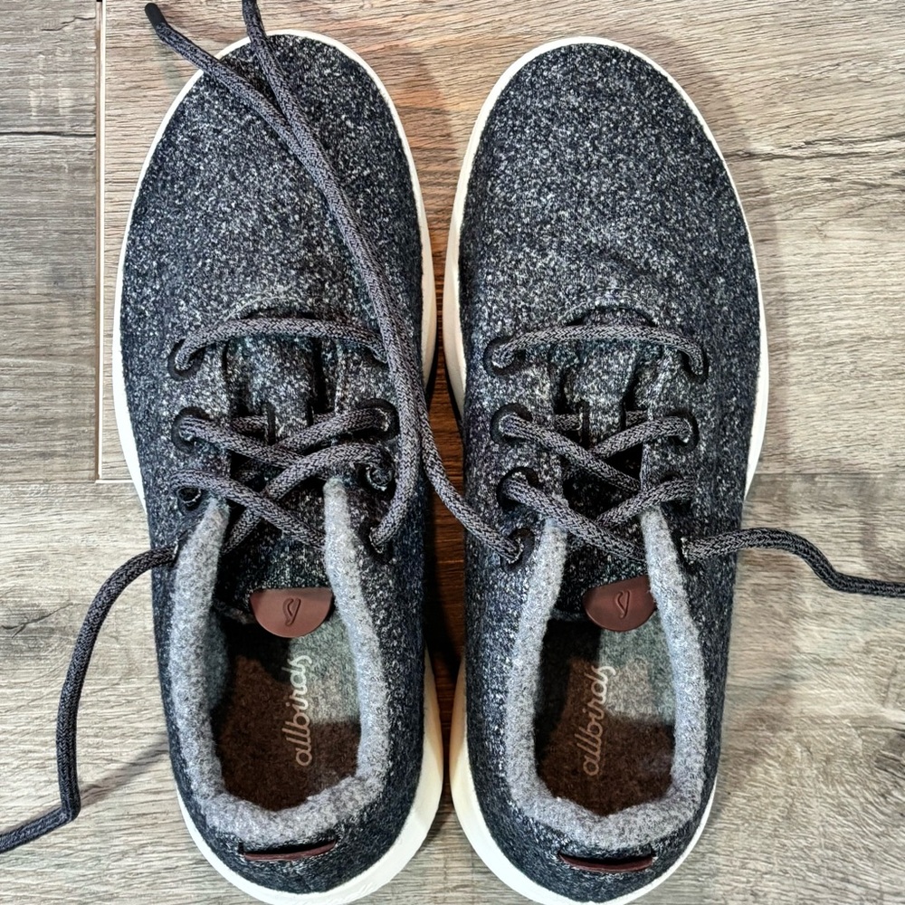 Allbirds Women’s Wool Runners, Charcoal Natural Gray, Cream sole, EUC